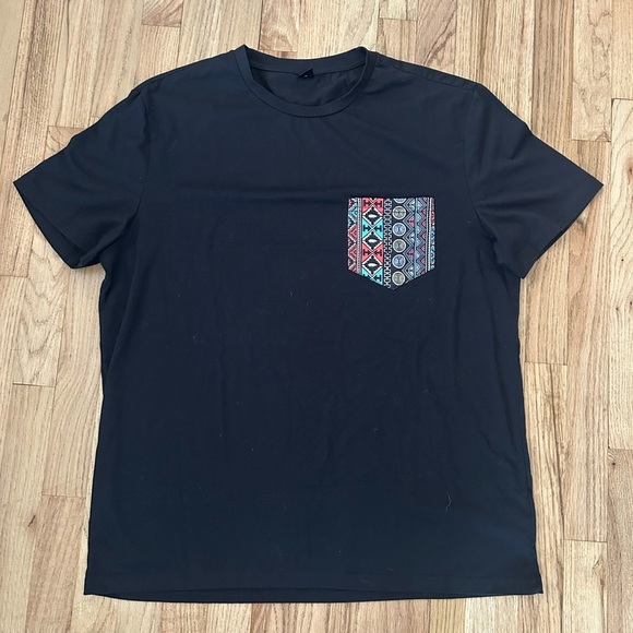 SHEIN Men’s Graphic Patterned Pocket Active T-Shirt Sz XXL - Picture 1 of 5